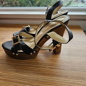Jessica Simpson black strappy high heeled shoes Size 9.5